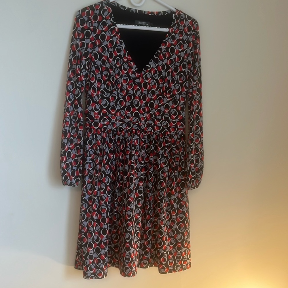 Lovely dress, side zip